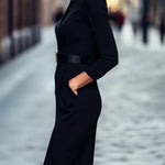 Nora | Vestido Negro con Cinturón y Cuello Mandarin Alba Madrid