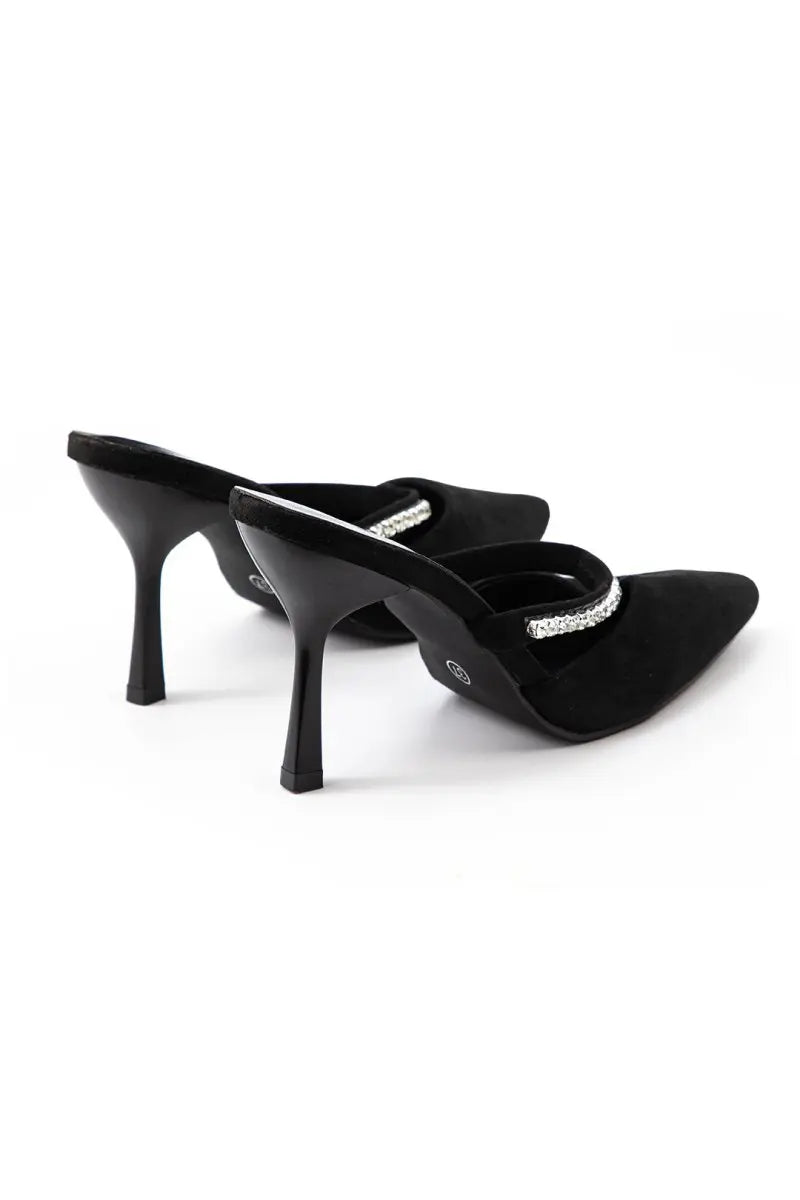 Zapatos de tacón con punta afilada decorados con cristales Alba Madrid