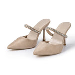 Zapatos de tacón con punta afilada decorados con cristales Alba Madrid