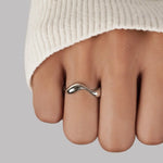 Anillo de olas plateado Alba Madrid
