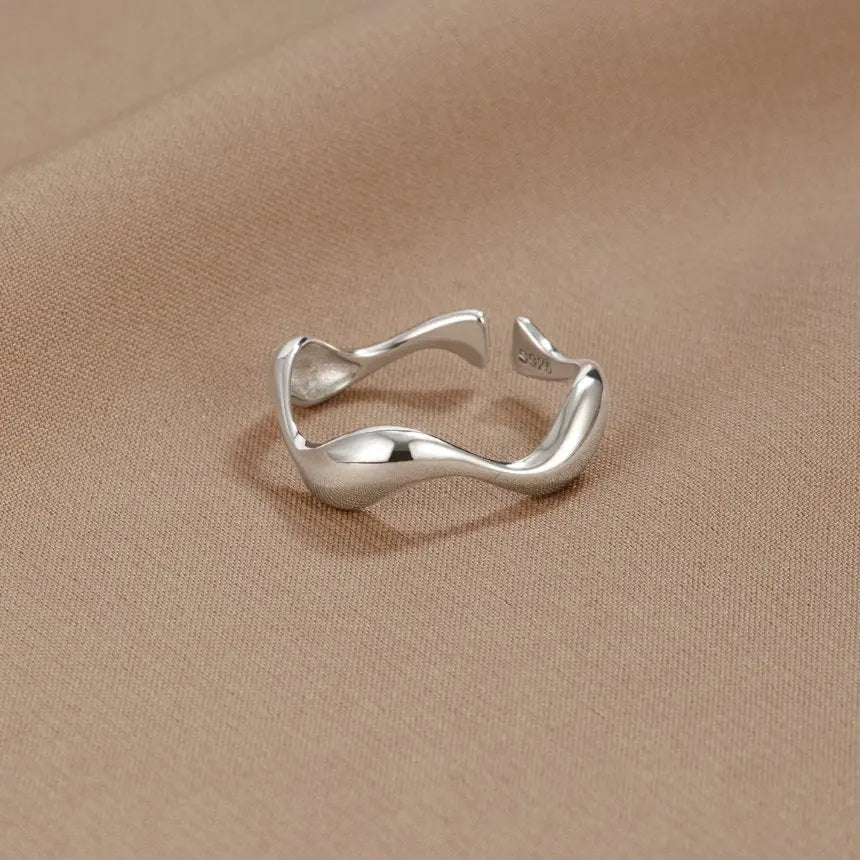 Anillo de olas plateado Alba Madrid