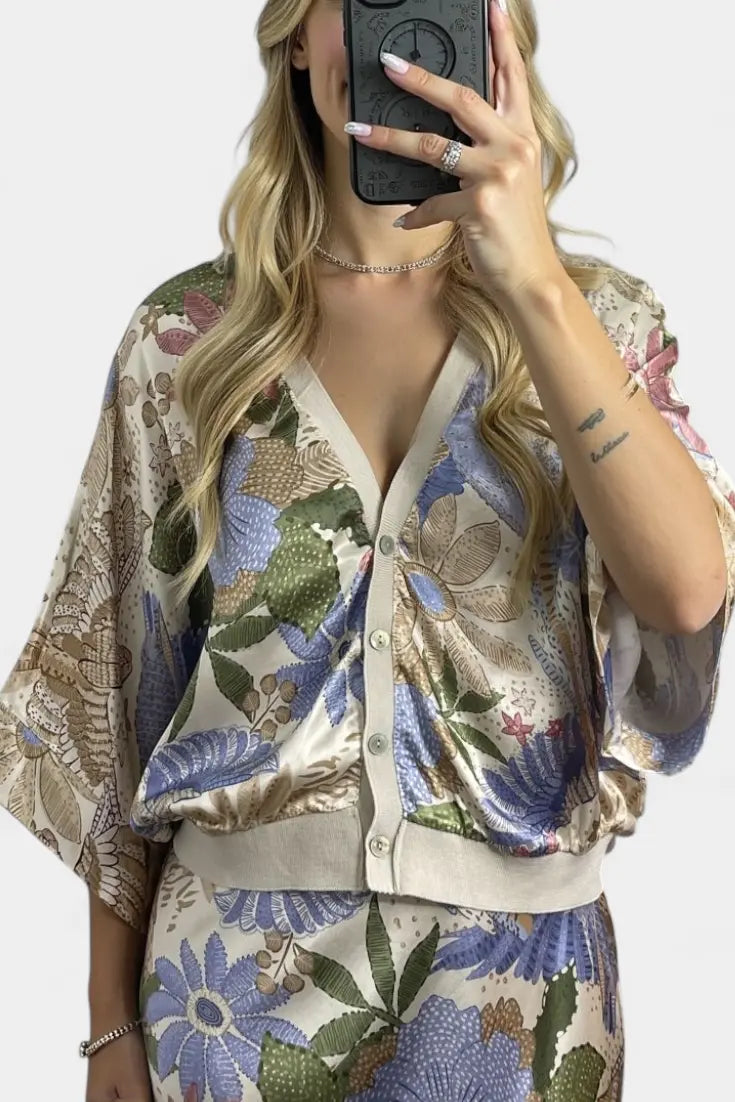 Shae Conjunto Suave de Blusa y Falda de Cola de Pez Floral Alba Madrid
