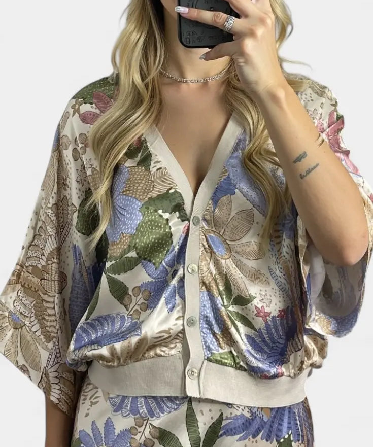 Shae Conjunto Suave de Blusa y Falda de Cola de Pez Floral Alba Madrid