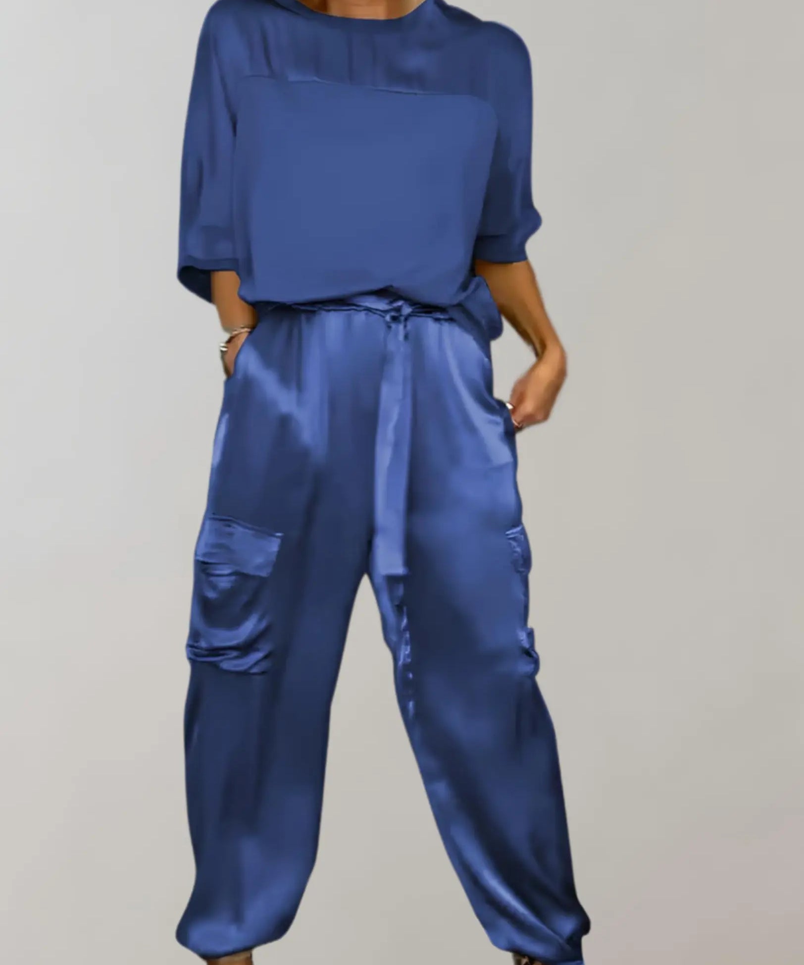 Alicia |  Conjunto de Lounge Cargo Suave como la Seda Alba Madrid