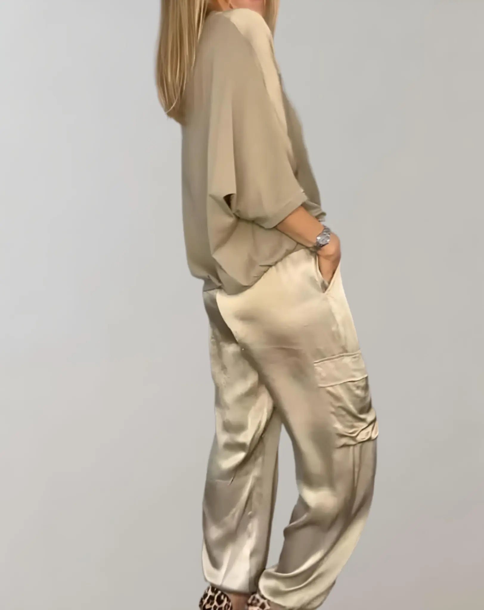 Alicia |  Conjunto de Lounge Cargo Suave como la Seda Alba Madrid