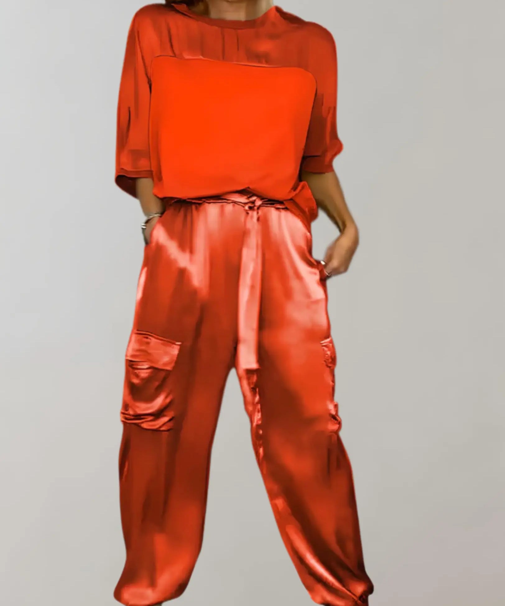 Alicia |  Conjunto de Lounge Cargo Suave como la Seda Alba Madrid