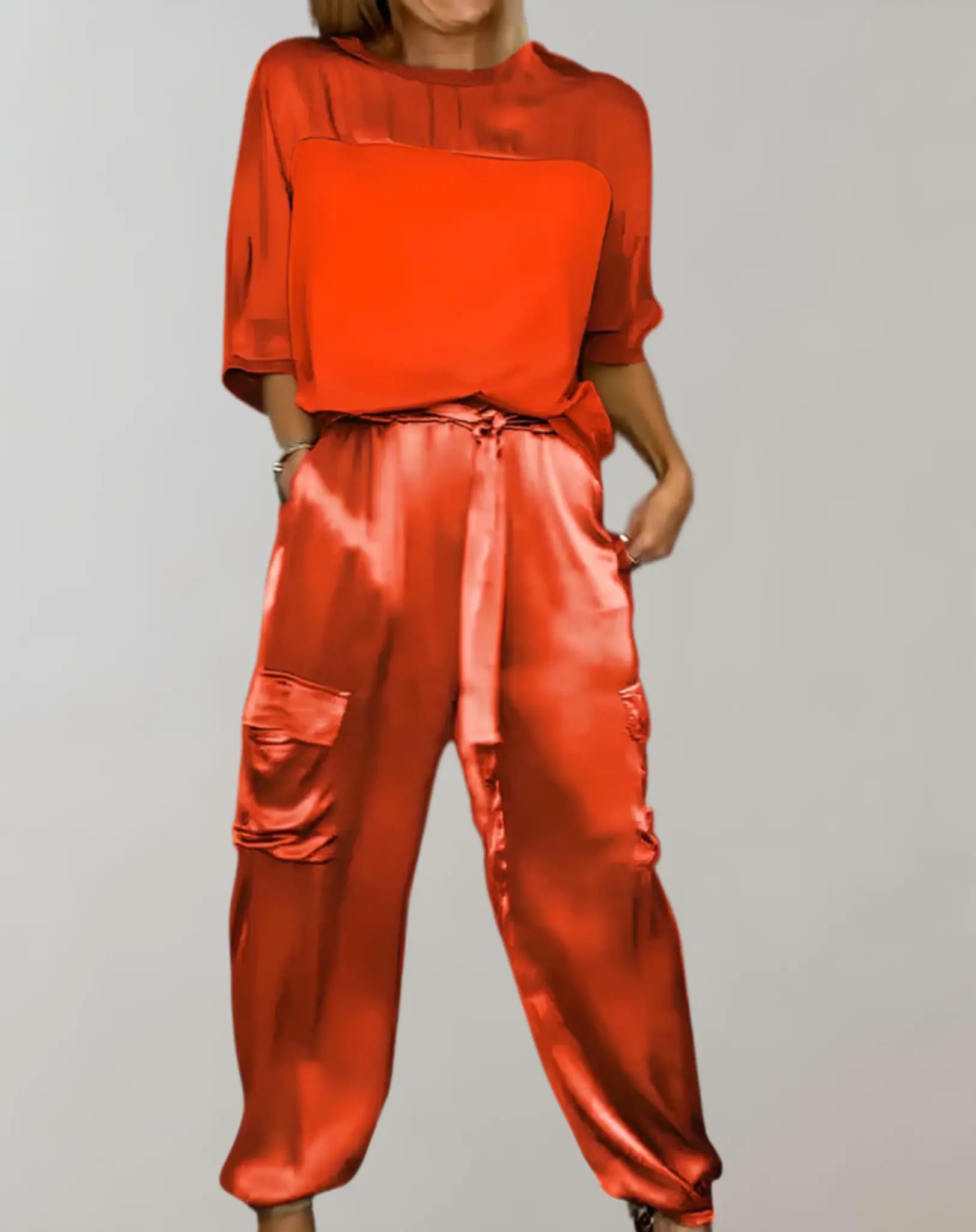 Alicia |  Conjunto de Lounge Cargo Suave como la Seda Alba Madrid