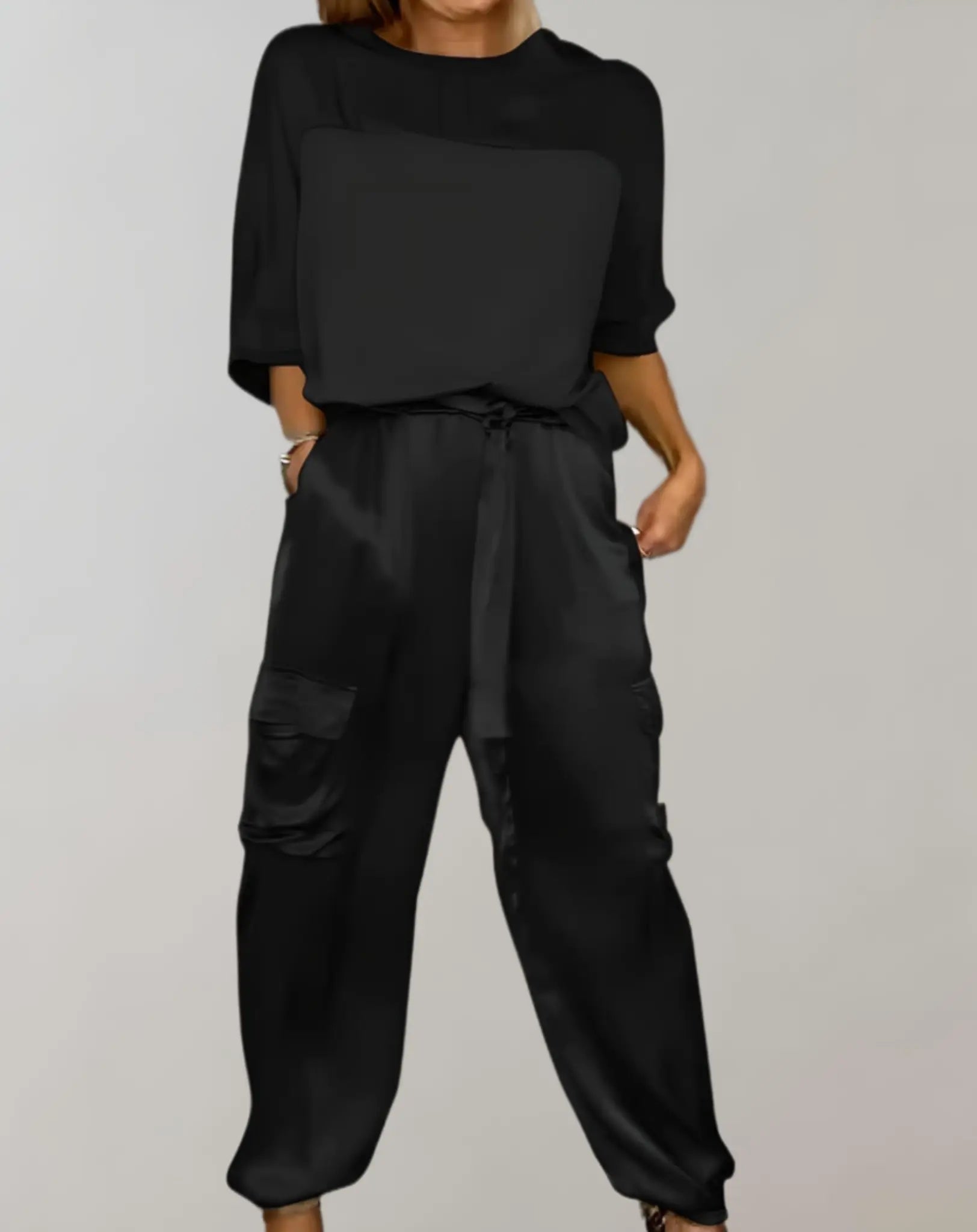 Alicia |  Conjunto de Lounge Cargo Suave como la Seda Alba Madrid