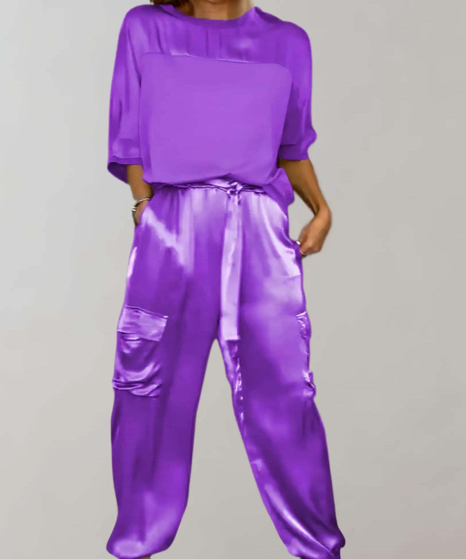 Alicia |  Conjunto de Lounge Cargo Suave como la Seda Alba Madrid
