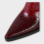 Botas con estampado de cocodrilo y elegante tacón Alba Madrid