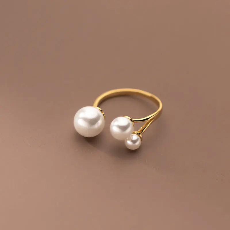 Anillo ajustable de perlas de agua dulce Alba Madrid