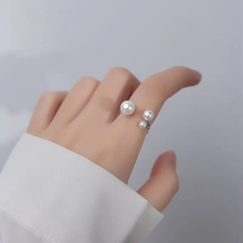 Anillo ajustable de perlas de agua dulce Alba Madrid