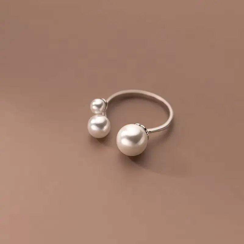 Anillo ajustable de perlas de agua dulce Alba Madrid