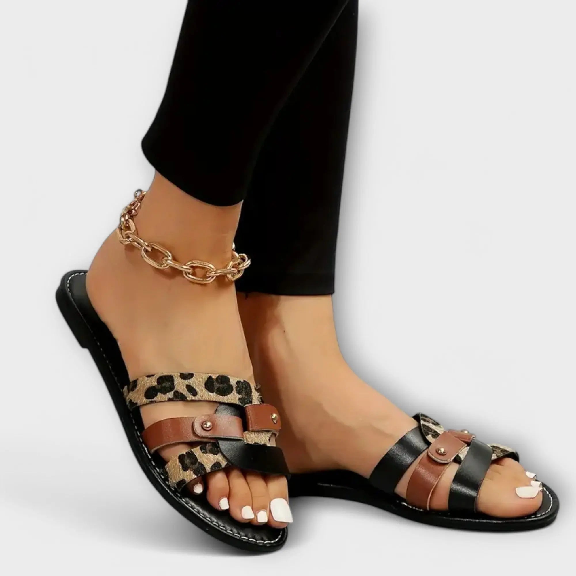Sandalias de leopardo con tiras cruzadas Alba Madrid