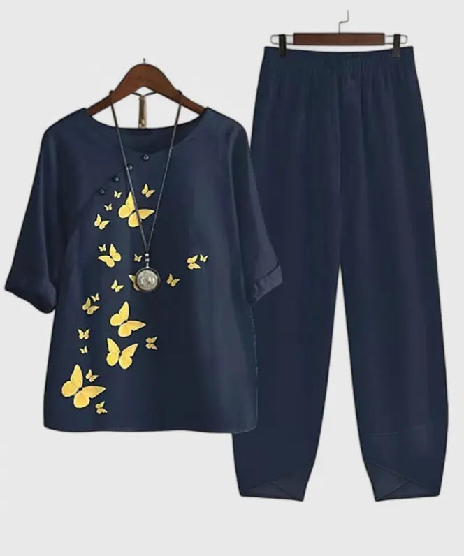 Ursula Conjunto Chic de Camisa y Pantalón con Estilo Relajado Alba Madrid