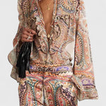 Finely Conjunto con Blusa de Volantes y Estampado Vintage Paisley Alba Madrid