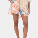 Lumina Conjunto Tropical con Camisa Holgada y Shorts de Cintura Alta Alba Madrid