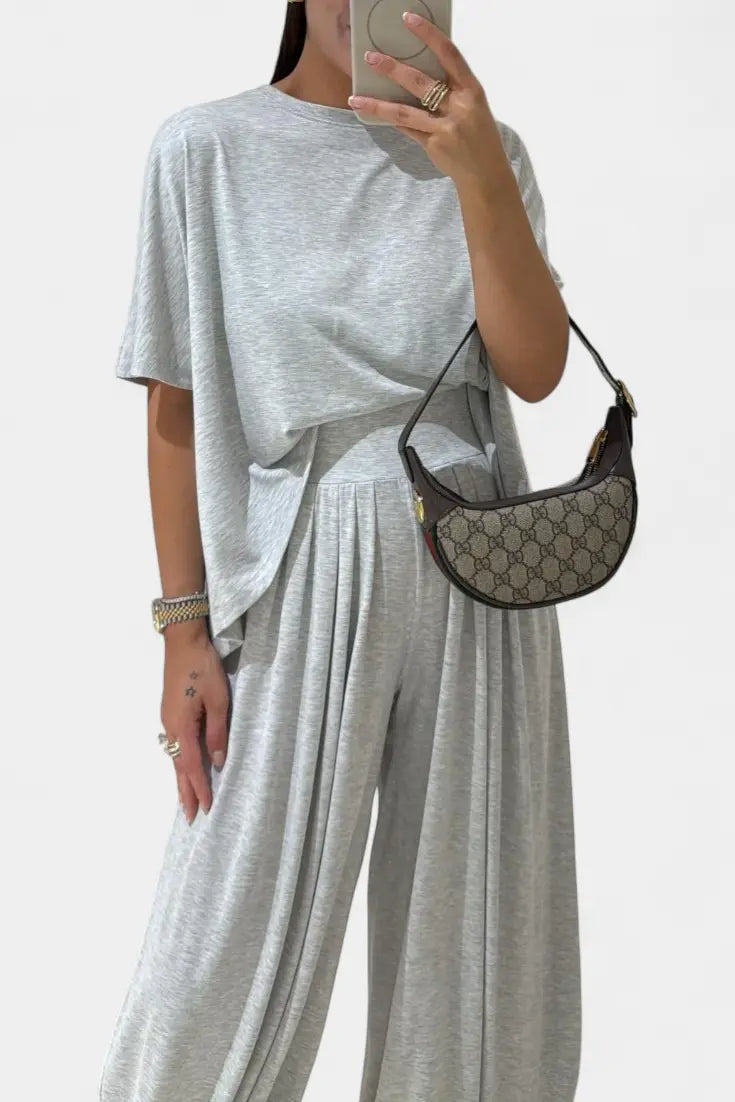 Trista Conjunto Casual de Top Suave y Pantalones de Pierna Ancha Alba Madrid
