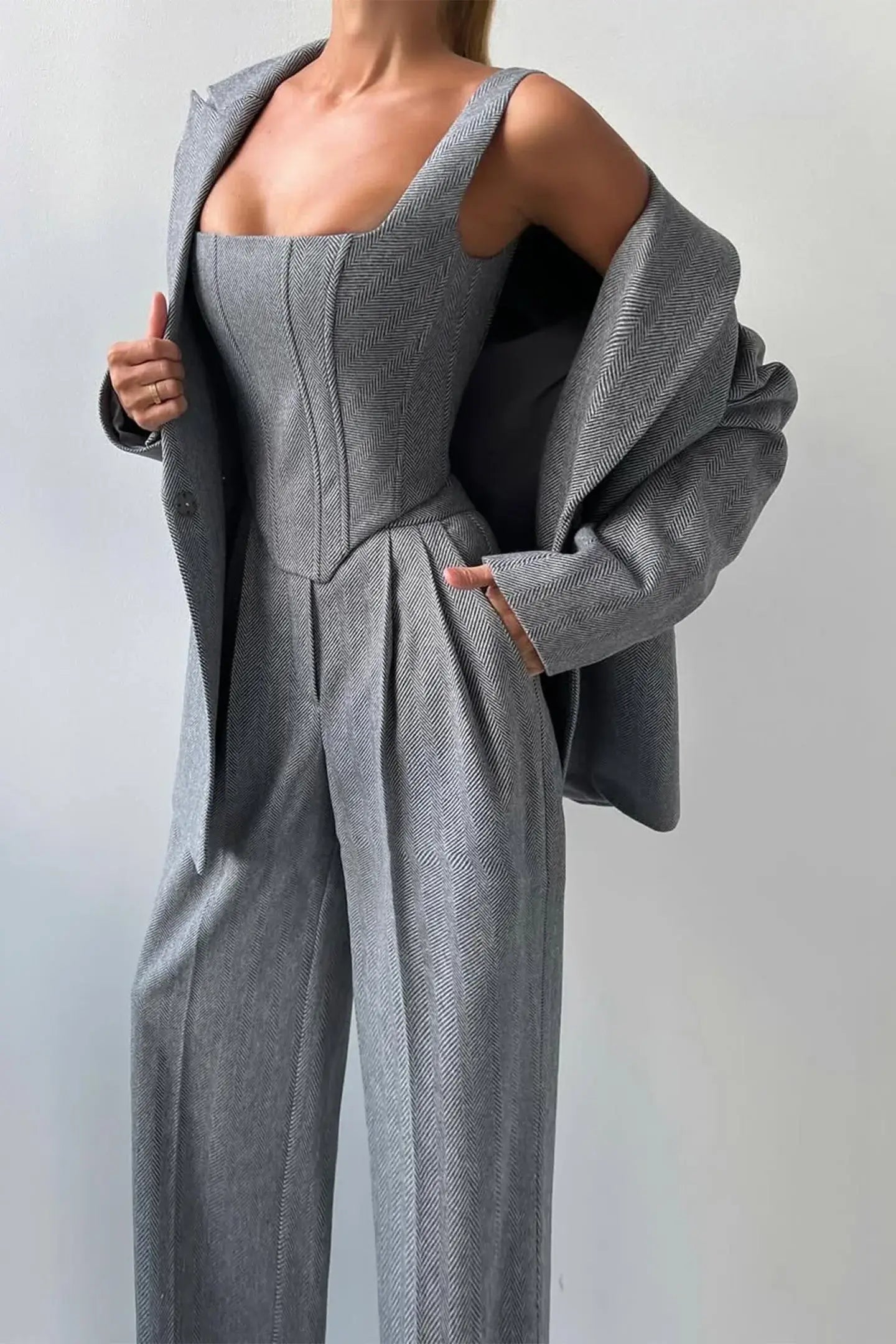 Dolce - Conjunto de Tres Piezas con Blazer de Doble Botonadura Alba Madrid