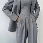 Dolce - Conjunto de Tres Piezas con Blazer de Doble Botonadura Alba Madrid