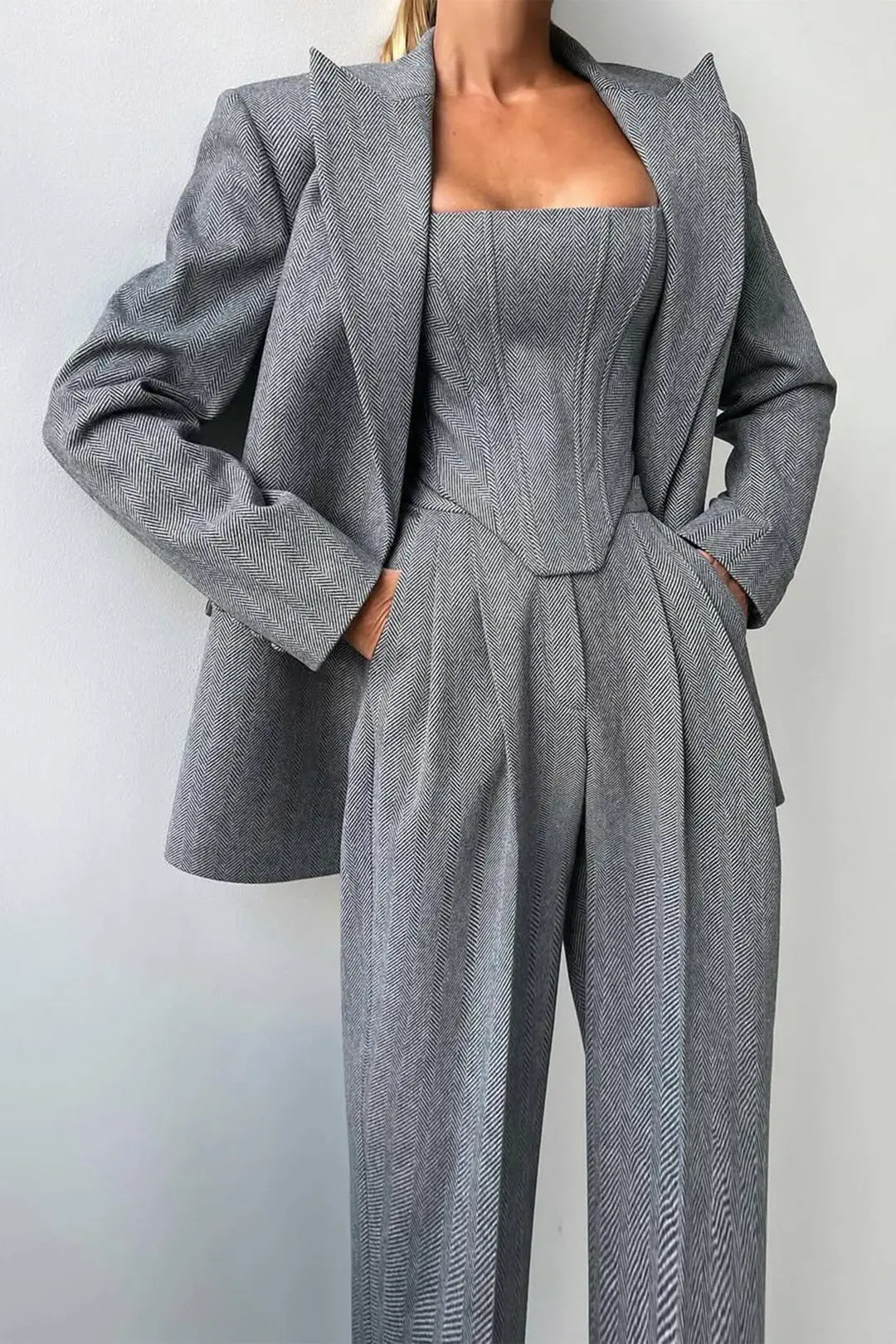 Dolce - Conjunto de Tres Piezas con Blazer de Doble Botonadura Alba Madrid