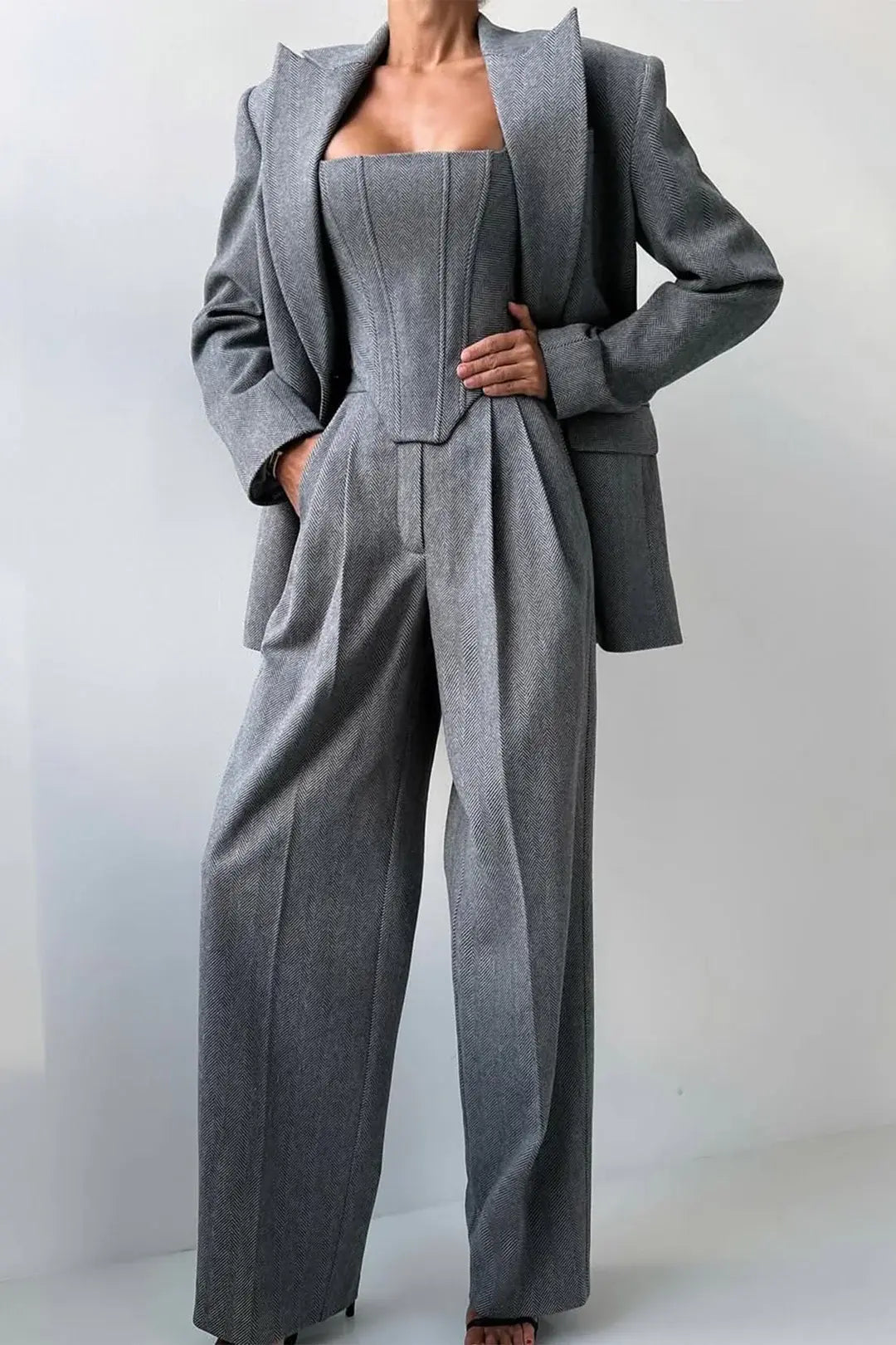 Dolce - Conjunto de Tres Piezas con Blazer de Doble Botonadura Alba Madrid