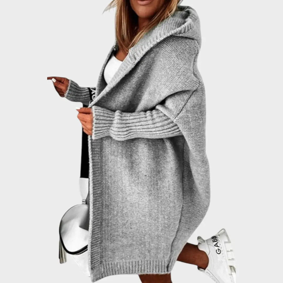Marcela |  Cárdigan de Punto con Capucha Oversized Alba Madrid